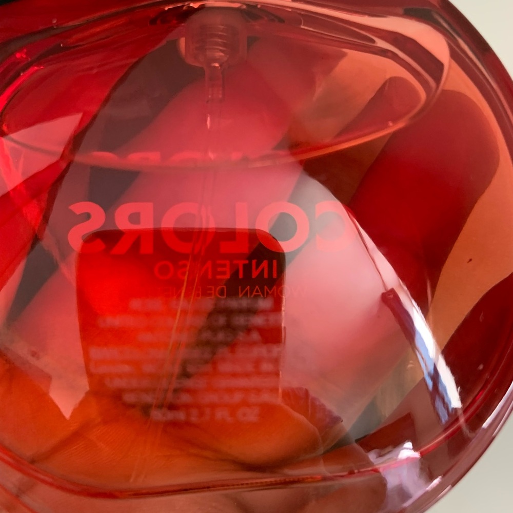 United Colors of Benetton Intenso Red Perfume - Picture 4 of 6